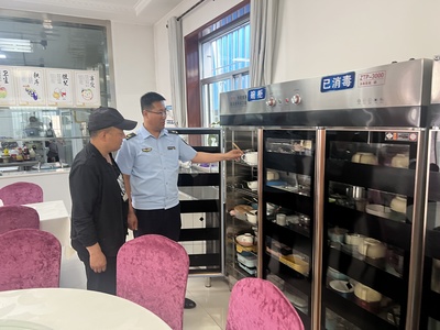 甘州區東北郊市場監管所開展餐飲具洗消保潔專項檢查，守護舌尖安全